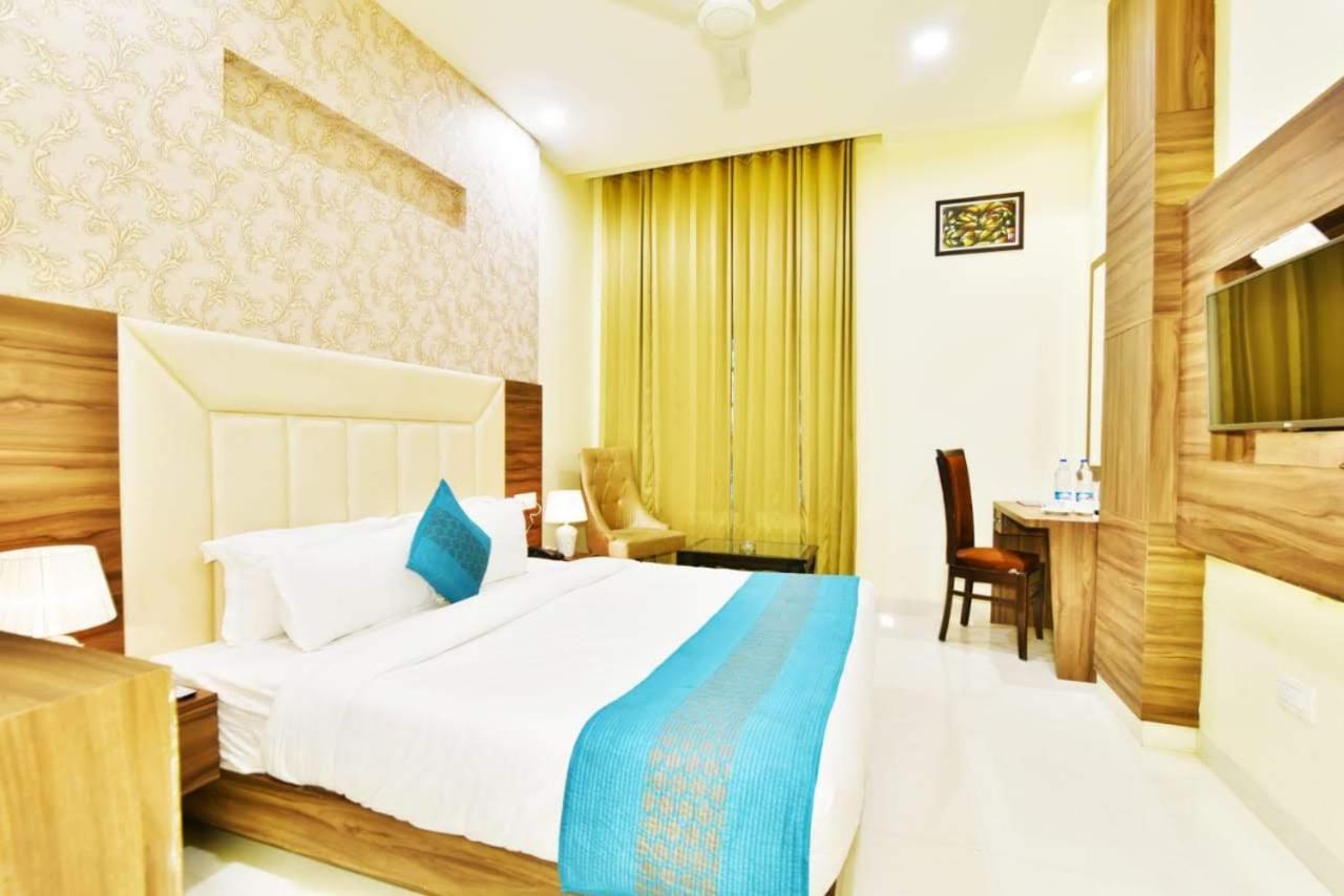 Capital O 8510 Welcome Inn Amritsar Exterior foto